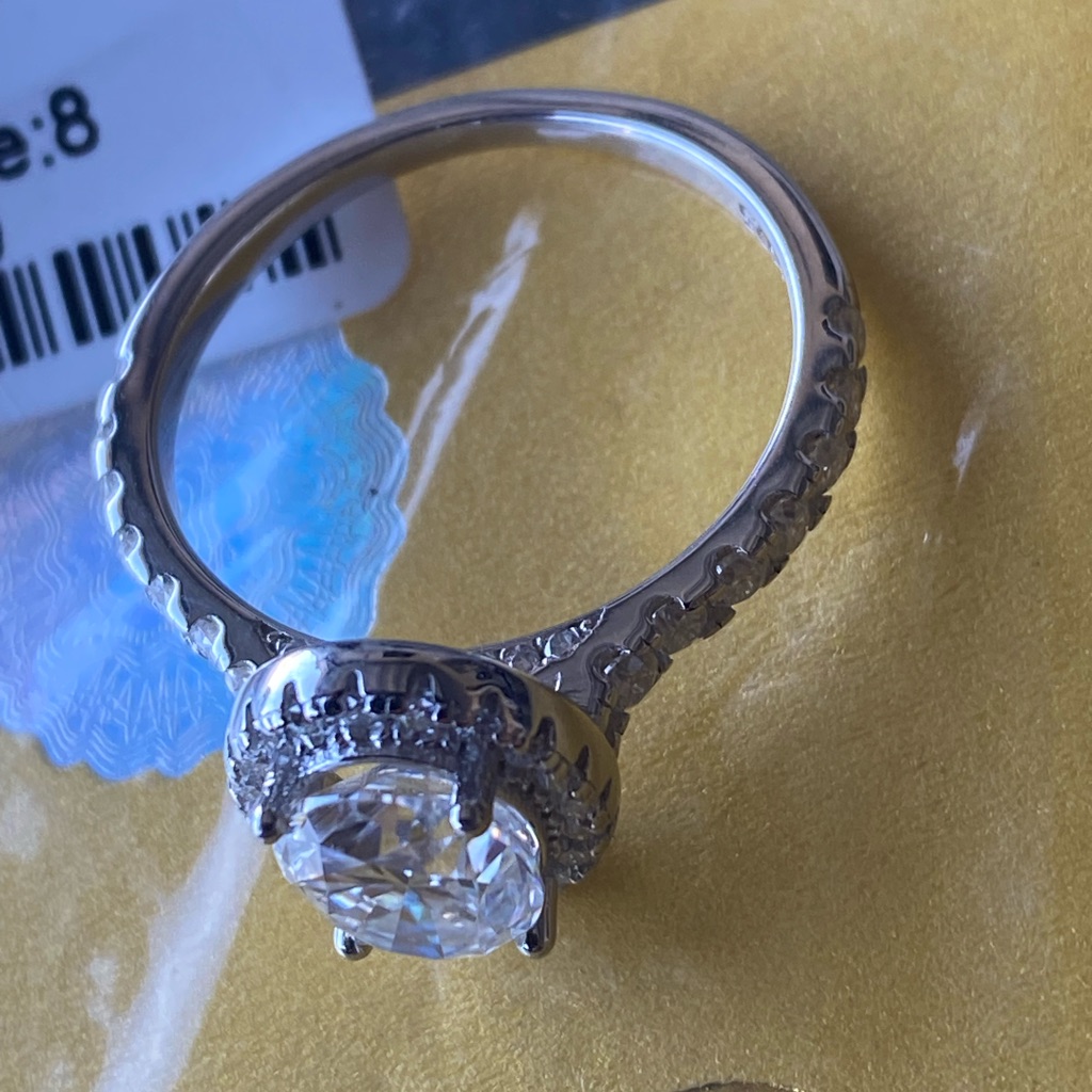 Elegant Silver Ring With Clear Gemstone